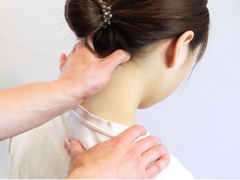 キュア整骨院(CURE整骨院)の写真/あなたにピッタリな方法でガチガチの首・肩こりを速攻ケア！《首肩こり解消整体◎初回9350円→4980円》