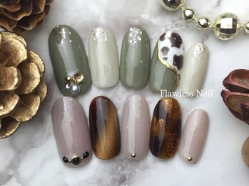フローレスネイル(Flawless Nail)の写真/《毎回オフ無料》洗練された大人の上品ネイルが得意★シンプルからトレンドまで豊富なサンプルをご用意♪