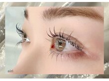 クレイ(CLAY)の雰囲気（左右差がある方,なかなか上らないまつ毛もご相談ください）