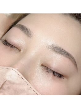 コスメ ニシヒロ/ハリウッドブロウリフト