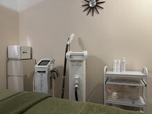 百変化の雰囲気(フェイシャル、脱毛の施術を落ち着いて受けていただける個室です)