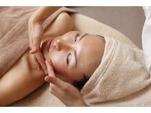 サロン ド ディーバ(Salon de Deba)