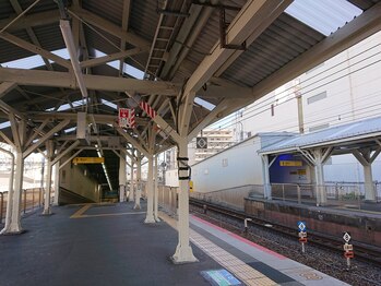 プシェラ(Pouchelat)/【道案内】2.東出口へ