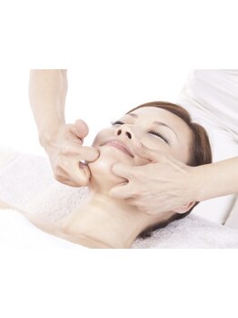 ホウレイ線・たるみ改善！予防ケア