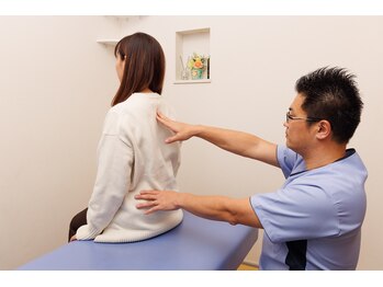 まる整体院/見た目の若さは姿勢で決まる！！