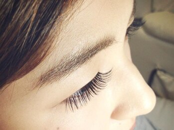 ベルコ ネイルアンドアイラッシュ(belco. nail&eyelash)の写真/初めてマツエクをするならbelco.へ♪自まつ毛の状態を見極め、一本一本丁寧に施術！モチの良さに自信あり☆