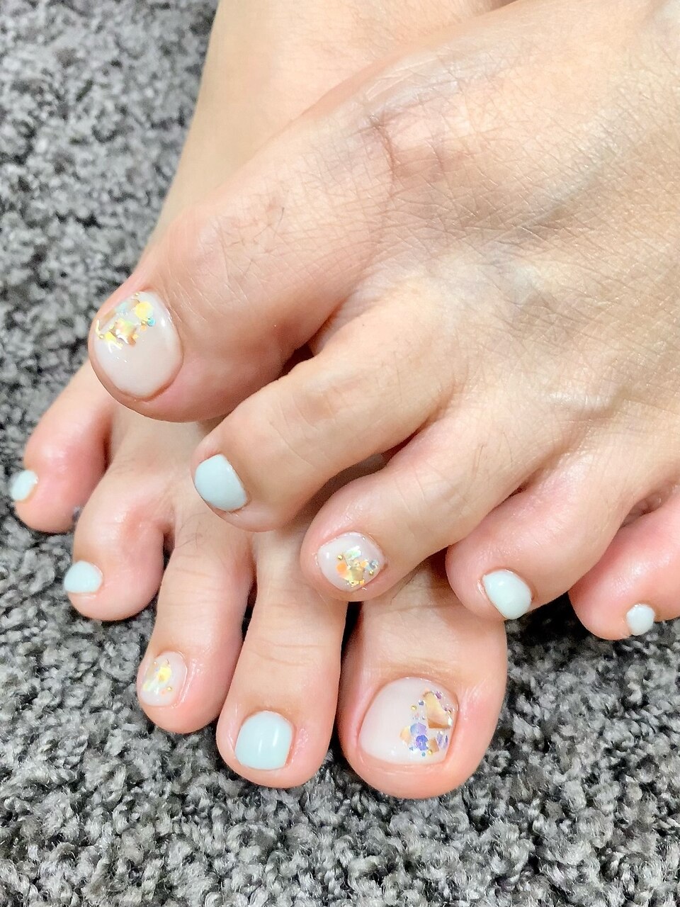 2026年冬トレンド】ホワイト ワンカラー フットのネイルデザイン集