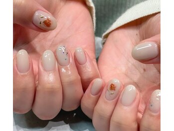 シンプル春ネイル　手描きお花