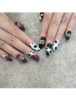 牛柄ネイル