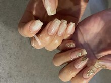 ジェルのベースは『パラジェル』なので、ツヤ・モチの良さ◎