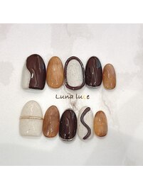 うねうねネイル