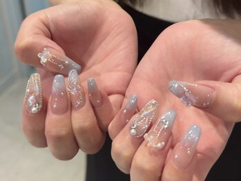 アミル(amiLe)/うるうるチークネイル