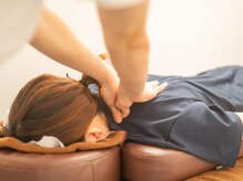 肩こり・腰痛・頭痛から姿勢のお悩みまで◎骨格×筋肉×自律神経を整えるMAKANA整体の本格施術を是非！