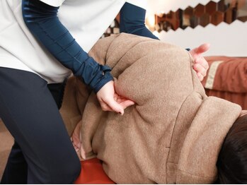 アカツキ ヘルス アンド ビューティー ラボ(AKATSUKI Health & Beauty LABO)の写真/首・肩のつらさは、姿勢の悪さが原因かも?カウンセリングで原因究明をしましょう！施術後はスッキリ感が◎