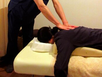 ロイヤルタッチ(Royal Touch)の写真/施術歴20年以上のベテラン施術者が担当!ガチガチに固まった肩こり・腰痛も本格改善![整体コース60分¥5000~]