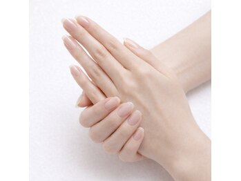 ルリア 自由が丘店(Luria)の写真/【自爪を削らないパラジェル/フィルインオフ対応】しっかり本格甘皮ケアと話題のパラフィンパックも導入☆