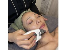 最先端美顔器で褒められるお肌に！