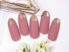 マット×ゴールドネイル