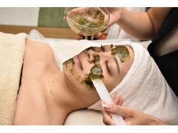 ユウェール(JUWEEL)/ハーブピリングをのせていきます