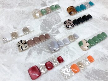 ノエル(NOEL)の写真/コスパ◎期間限定★【フット定額デザイン(フットバスケア込) ¥5500～】角質ケアもしながら可愛い足先に♪