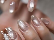 ノエル(Noel)/ホワイトグレー水光ネイル