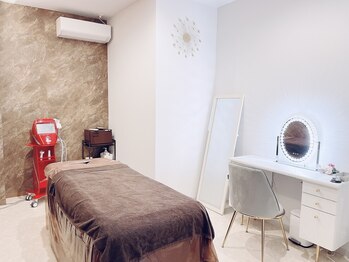 サロン ド アカラ 枚方店(Salon de Akala)/お部屋は完全個室をご用意♪