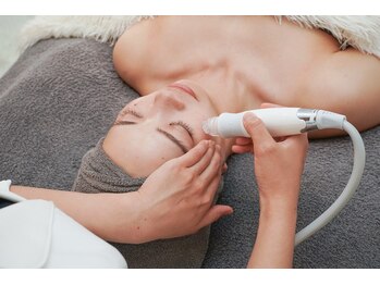 ウィズリリナ 新横浜(with Lilina.)/小顔/痩身/毛穴/新横浜/菊名