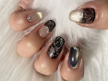 ネイルズ とんぷそん/マグ黒レース♪