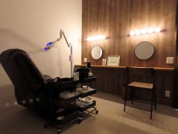 トナリ(tonari)/施術室風景