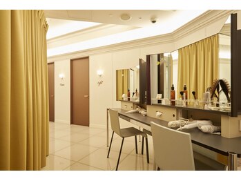 ルミエ パリ 大丸芦屋店/パウダールーム