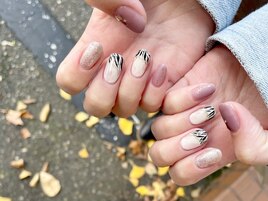 Hand.. glamorous