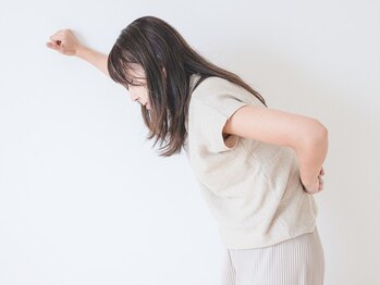 とも苦楽園接骨院の写真/【女性特有のお悩みに◎】生理等の不調・更年期の悩みに鍼灸×電気でアプローチ！自分を労わる特別なケアを