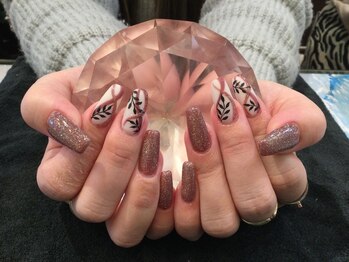ロココ ラブリヤ ネイル 安城店(Rococo Lovelya Nail)の写真/《定額￥6000～》リーズナブルな定額メニュー★豊富なデザインからあなたにぴったりのネイルが見つかる♪