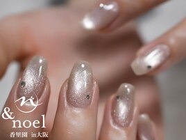 ホワイトグレー水光ネイル