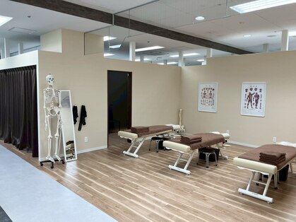 カラダファクトリー カラダストレッチ プラス ジョイホン小山店の写真