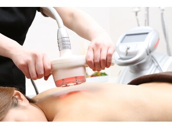 エステティックサロン エメラ(Emella)/究極の痩身マシン3MAX