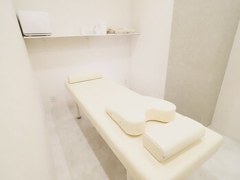きらり整体 今福鶴見院/【院内】個室施術ベット2