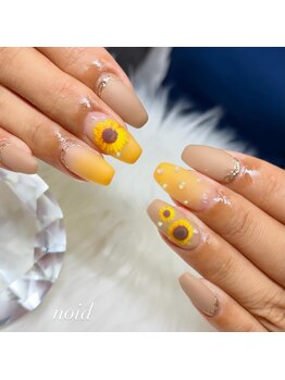 ノイド(noid)/ひまわりネイル