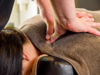 スナップストレッチ(Snap Stretch)の写真/ガチガチの肩こり、腰の張り、限界までほぐします。強め好きの方、ぜひ一度ご体感ください！