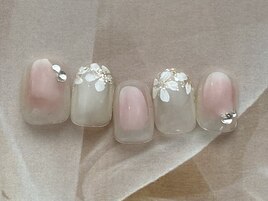 4月ネイルデザイン★華やか