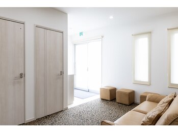 接骨院 極(KIWAMI)/入口雰囲気