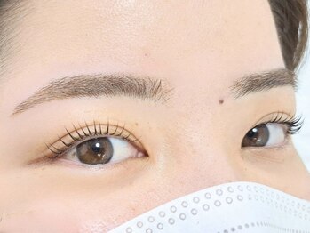 ジャドールアイズアンドネイル 鶴見店(J'ADORE Eyes&Nail+)の写真/お客様の目元×骨格に合わせて似合わせ眉毛をご提供♪高技術×最上級のおもてなしで初めての方でも安心＊