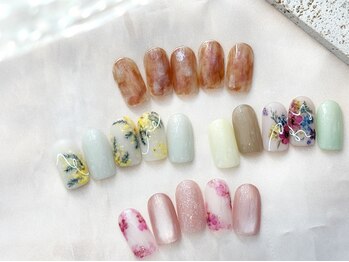 サンクリュクス 名駅店(CINQ LUXE)の写真/－他店とは違うデザイン力の高さ－手描きでこだわるニュアンスネイル♪洗練されたアートは納得の仕上がり！