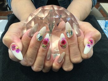 ロココ ラブリヤ ネイル 安城店(Rococo Lovelya Nail)の写真/繊細な手書きアートが高評★経験豊富なプロが創る上質アートにファン多数!!やりたかった理想を叶えます♪