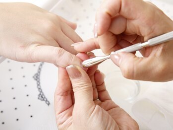 ナギネイル(Nagi Nail)の写真/【大人の身だしなみ♪】ハンドケア×パラフィンパックで徹底ケア◎フットセットでお得にトータルケアも♪