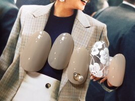 フェミニンネイル