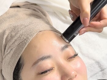 トゥウィーサロン 梅田(Tweesalon)/韓国美容/水光肌管理