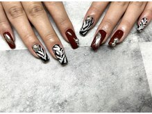 ケーエヌ(KN)/ゼブラネイル