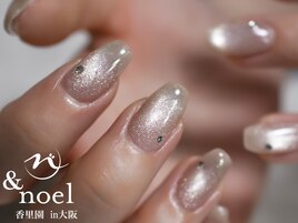 ホワイトグレー水光ネイル