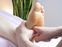 本格台湾式マッサージ 優心苑/施術風景（足裏マッサージ）